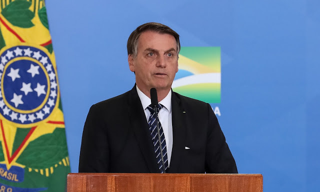 Bolsonaro sanciona voucher de R$ 600 para trabalhadores informais; veja regras para receber