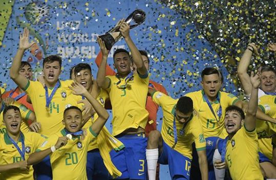 Brasil mantém terceiro lugar no primeiro ranking de seleções de 2021