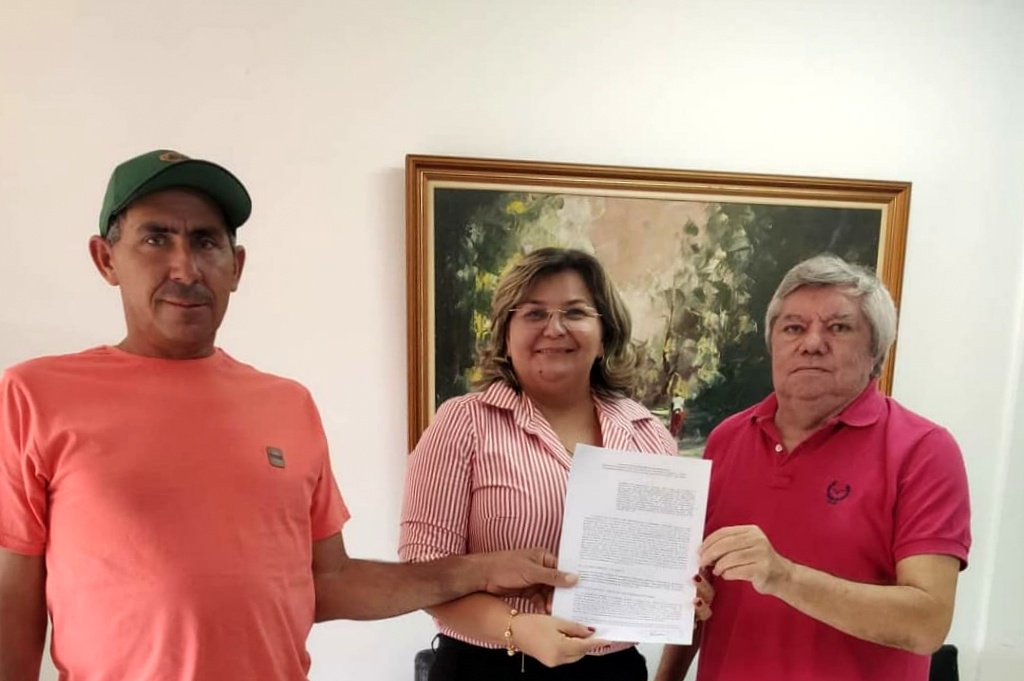Prefeita de Cerro Corá cumpre agenda em Natal e visita INCRA e DER