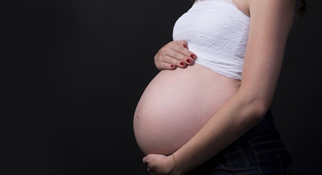 Bolsonaro sanciona lei que estende validade de prescrição médica para grávida