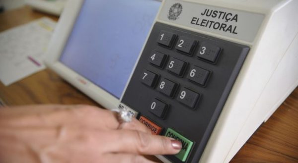 Governo do RN define prazo para cargo comissionado informar se vai disputar eleição