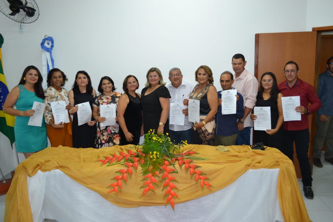 Novos diretores das escolas do município de Cerro Corá tomam posse