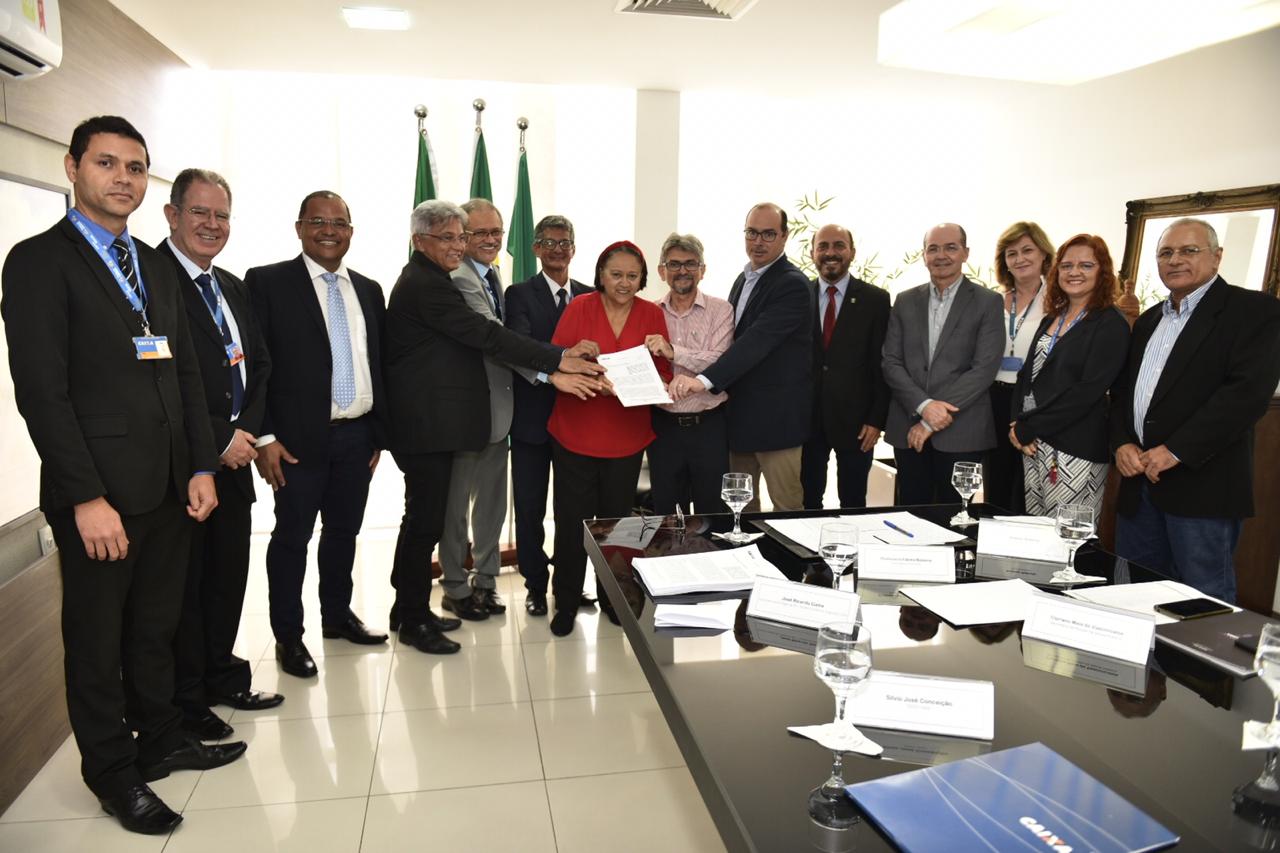 Governo assina contratos com a CEF para investir R$ 29 milhões na saúde e segurança hídrica