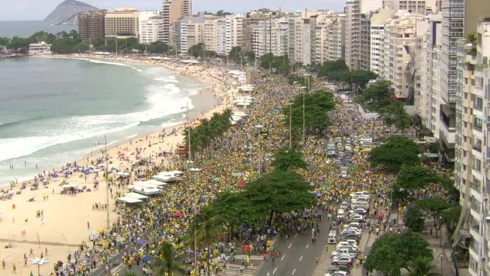 Médicos preveem que Brasil não volta ao ‘normal’ antes de agosto