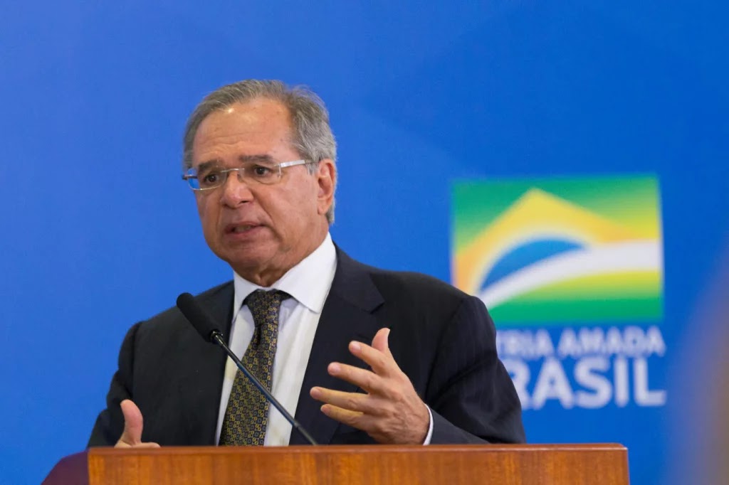 Governo pretende aumentar a tributação para quem ganha mais, diz Guedes