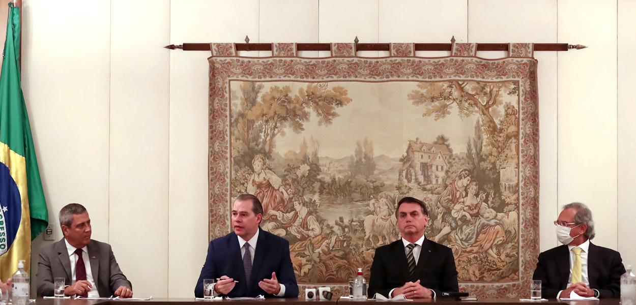 Ministros do STF estão indignados com reunião-circo de Bolsonaro