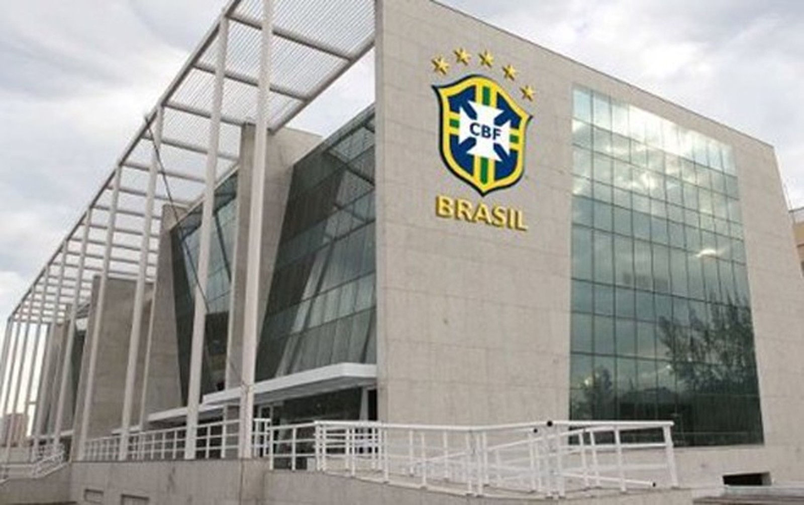 Dirigente da CBF fala de retorno de treinos no futebol brasileiro