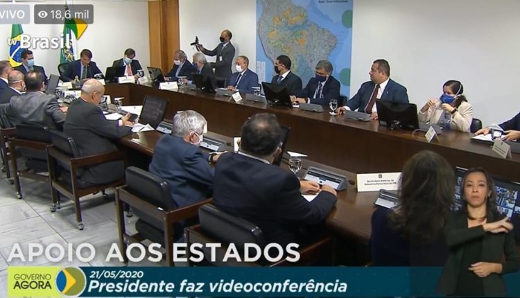 Bolsonaro pede a governadores apoio para vetar possibilidade de reajustes no funcionalismo