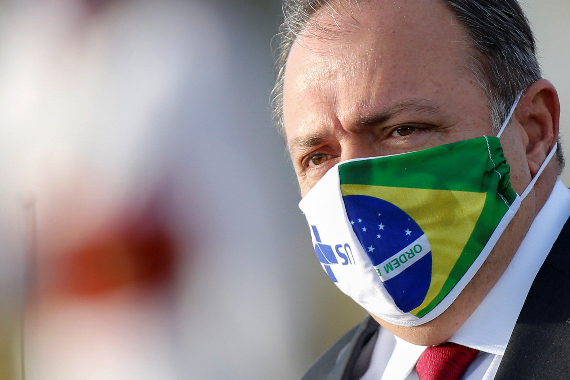 Brasil deve receber 15 milhões de doses de vacina de Oxford até fevereiro, diz Pazuello