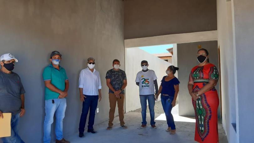 Oiticica: Moradores aprovam a qualidade das casas na Nova Barra de Santana