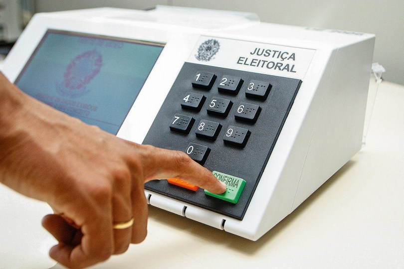 Testes de segurança de urnas eletrônicas começam em novembro