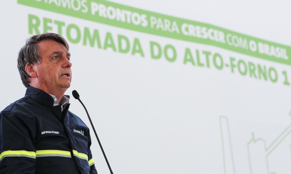 Bolsonaro diz que proposta do Renda Brasil está suspensa
