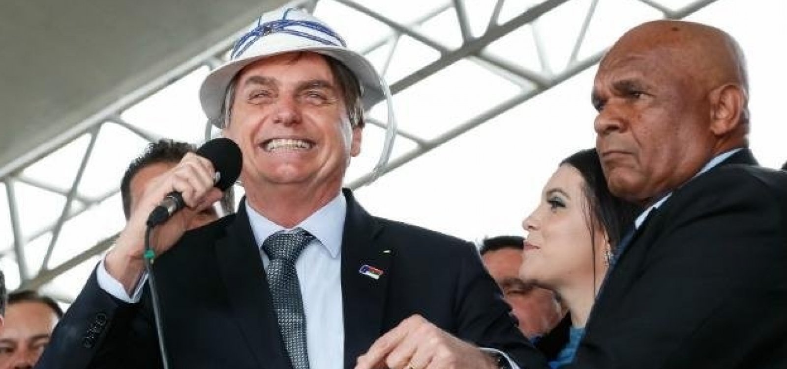 Bolsonaro vem hoje ao RN para entregar casas, obras contra a seca e anunciar internet mais acessível