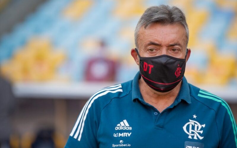 Domènec Torrent não é mais o técnico do Flamengo; Rogério Ceni é bem avaliado