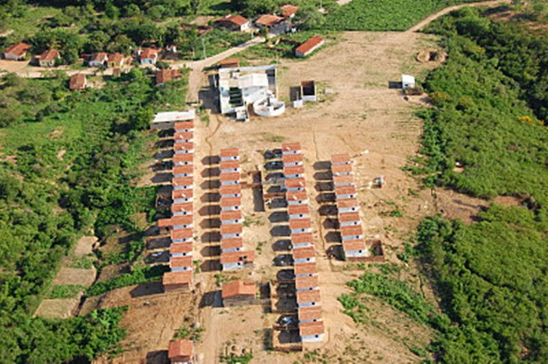 Adiada entrega dos títulos de propriedade dos Moradores do Residencial Barro Vermelho em Cerro Corá