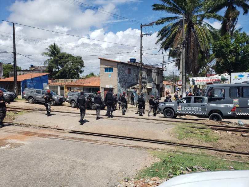 Forças de segurança Federais e estaduais realizam operação no Passo da Pátria em Natal-RN