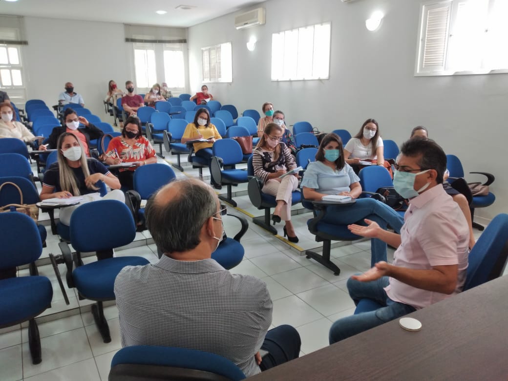 AMSO promove encontro com gestores e debate educação da região do Seridó