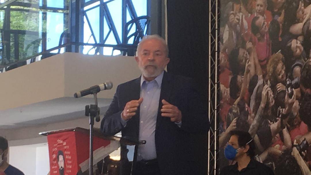 Lula reafirma que quer regulamentar a imprensa