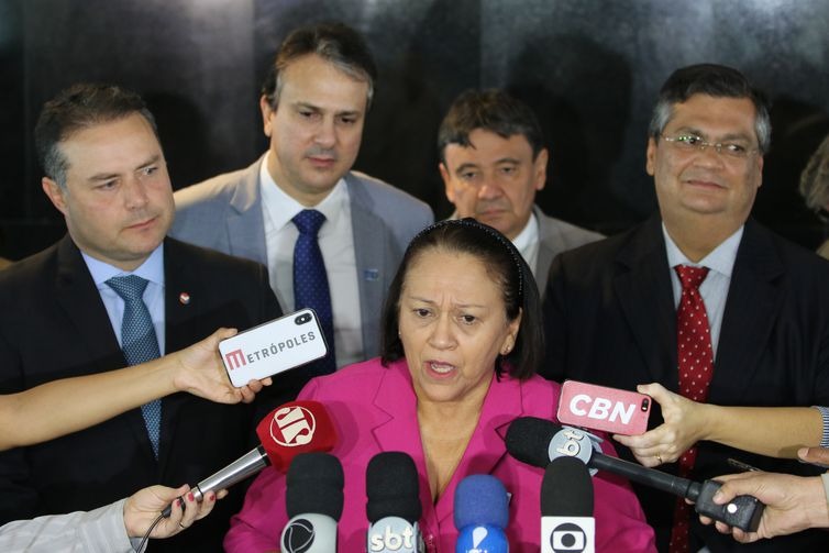 Governadores publicam nota com resposta a Bolsonaro sobre repasses federais