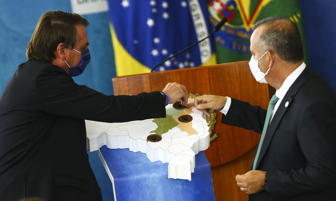 Bolsonaro lança com Rogério Marinho o Programa Águas Brasileiras, voltado para a revitalização de bacias hidrográficas