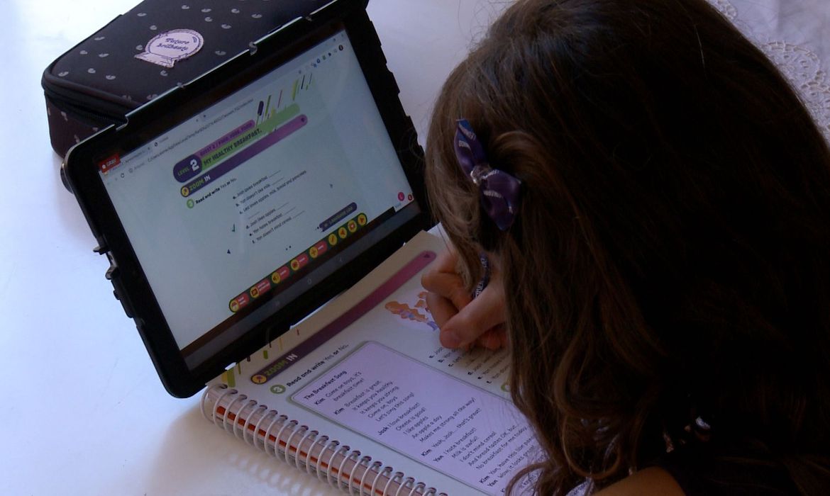 Estado do RN recebe da União R$ 75 milhões para financiar internet nas escolas
