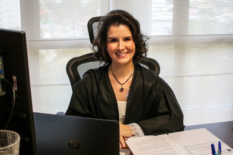 Adriana Magalhães é empossada juíza titular na Corte Eleitoral potiguar