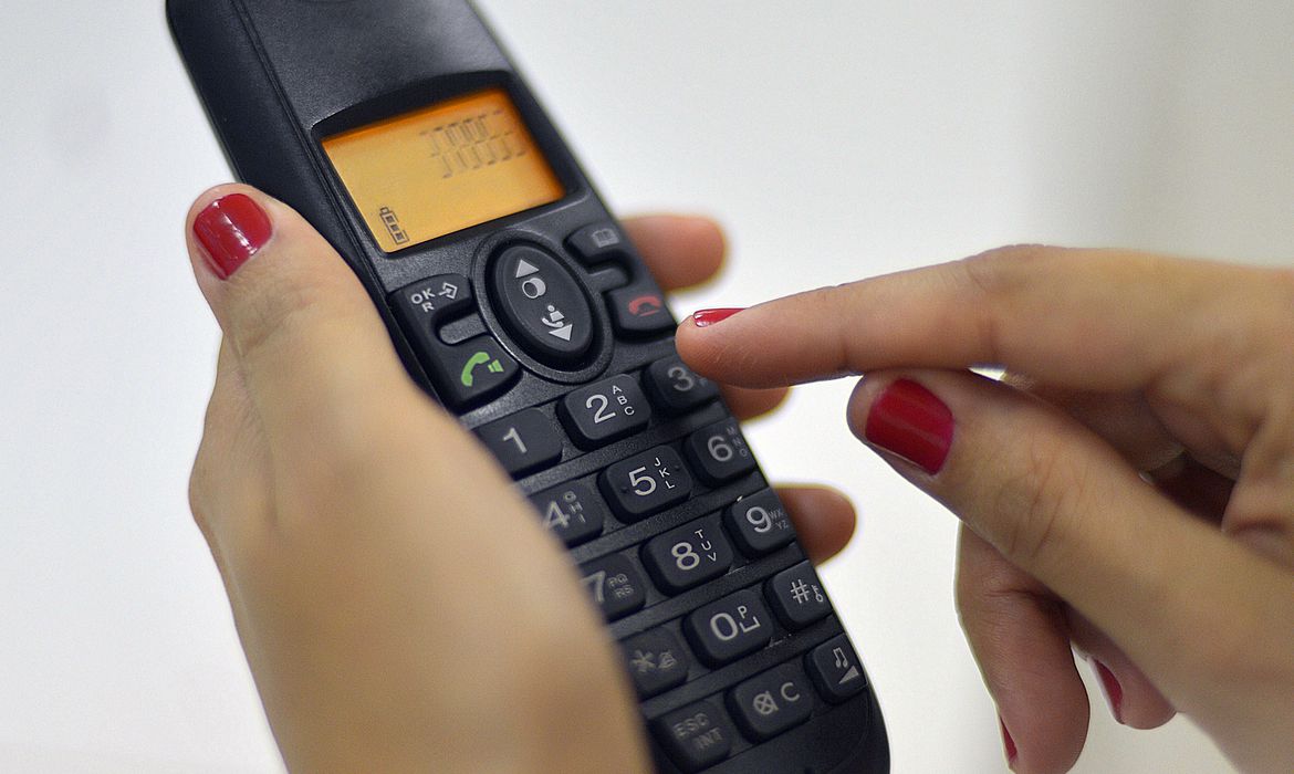 Telefonia fixa é vista por empresas como ‘perda de tempo e dinheiro