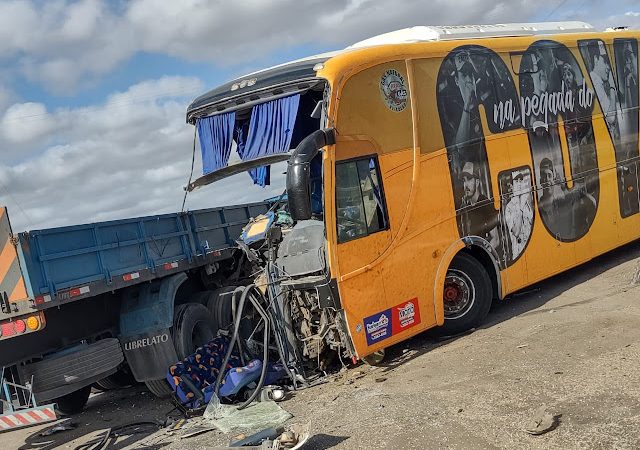Ônibus da banda Pegada do Coyote se envolve em acidente e teve vitima fatal na “estrada do óleo”
