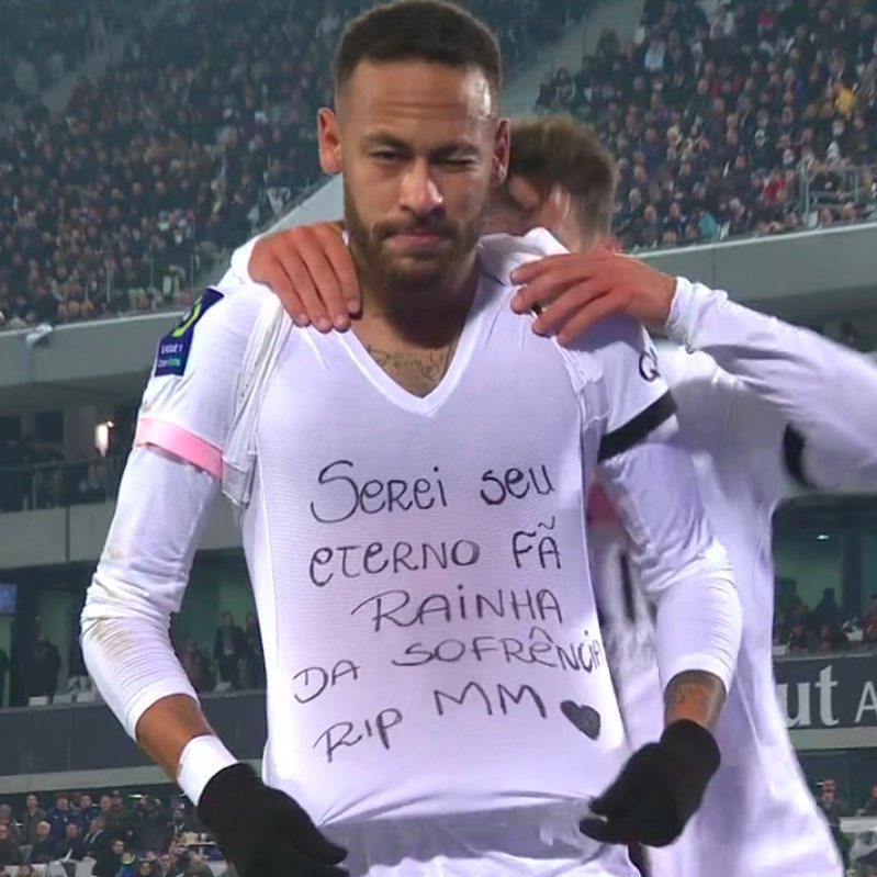 Paris Saint-Germain confirma a contusão de Neymar que não jogara mais em 2021