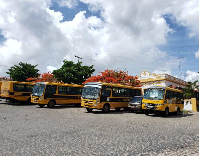 Detran-RN realiza mutirão para vistoriar ônibus de transporte público escolar