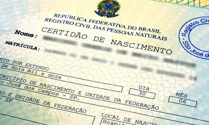 Associação LGBT entra com ação no STF para tirar campos ‘pai’ e ‘mãe’ dos registros de filiação no Brasil