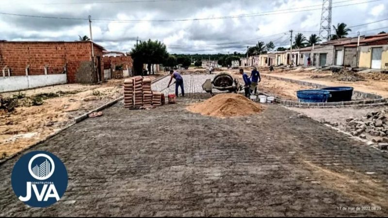 Construtora JVA continua obras de pavimentação em Lagoa Nova/RN