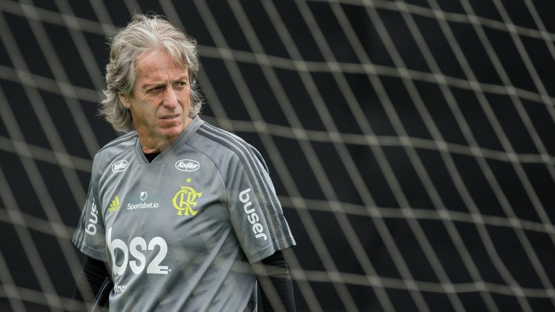 Jorge Jesus atrasa negociação com clube europeu aguardando o Flamengo