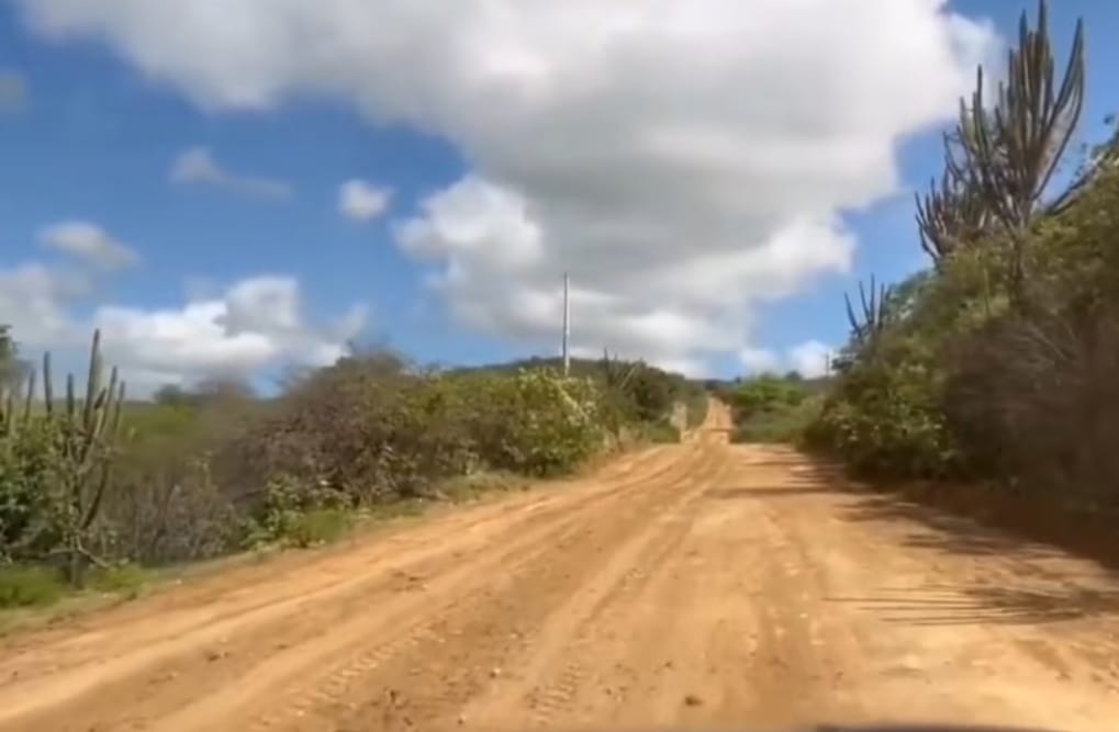 Vereador Rodolfo Guedes anuncia a liberação dos recursos para retomada da estrada da produção RN 203 trecho Cerro Corá/ São Tomé