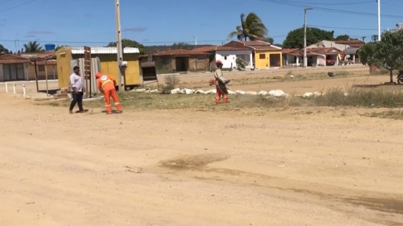 Mutirão de limpeza realizado pela prefeitura de Cerro Corá na Comunidade Ipueiras