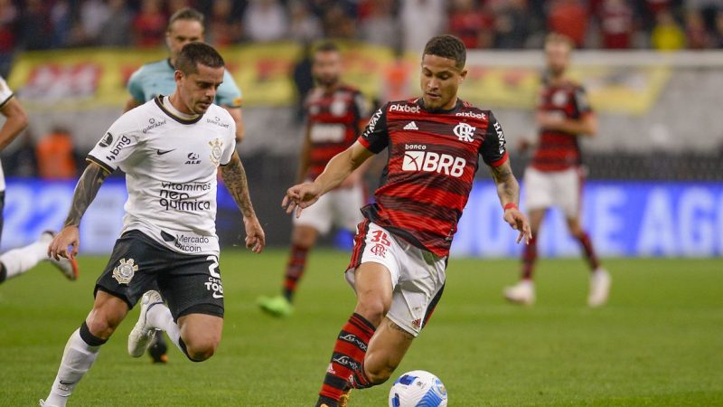 Flamengo x Corinthians define 1º semifinalista da Libertadores nesta terça-feira, confira onde assistir.
