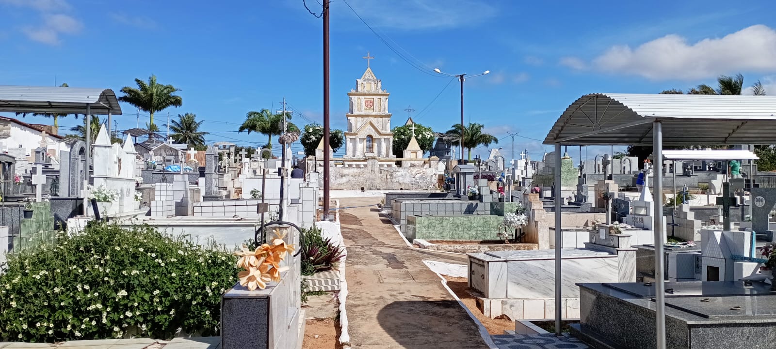 Prefeitura de Cerro Corá está dando os os últimos retoques nos cemitérios(Programação das missas)