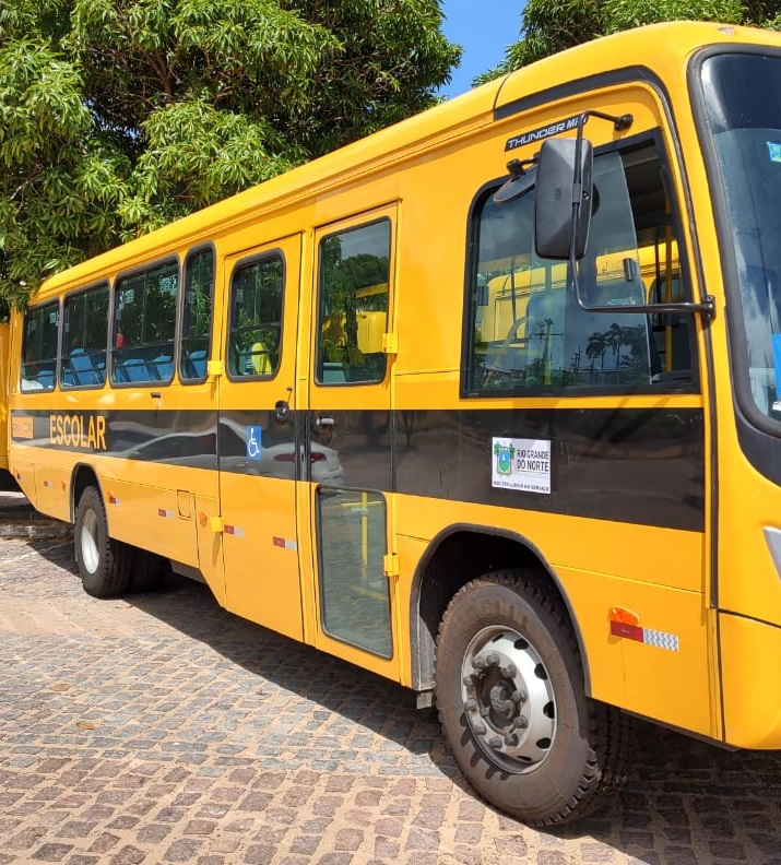 Município de Cerro Corá ganha 01 novo ônibus para o transporte escolar