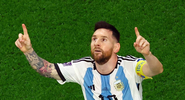 Messi brilha, Argentina vence Austrália e avança na Copa e pega a Holanda
