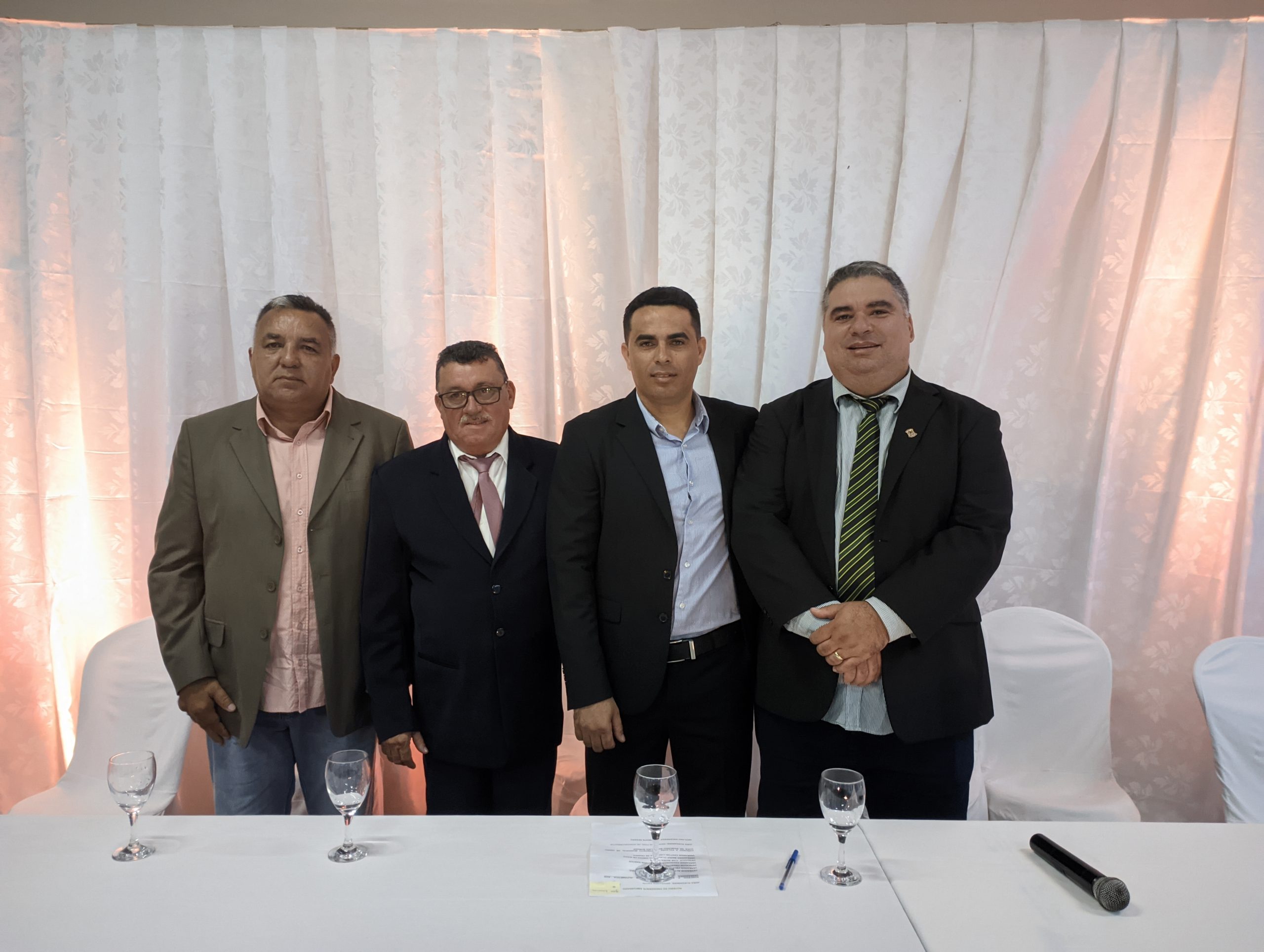 Nova mesa diretora da Câmara Municipal de Cerro Corá tomam posse e João Alexandre e o presidente