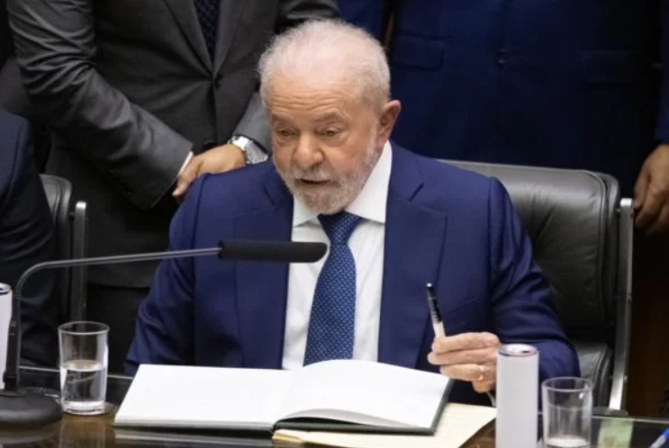 Lula convoca governadores para reunião de emergência em Brasília nesta segunda