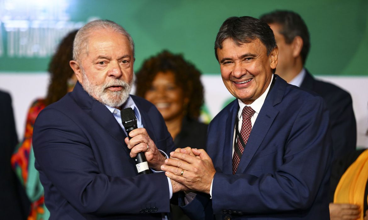 Lula autoriza busca ativa do Bolsa Família integrada com municípios