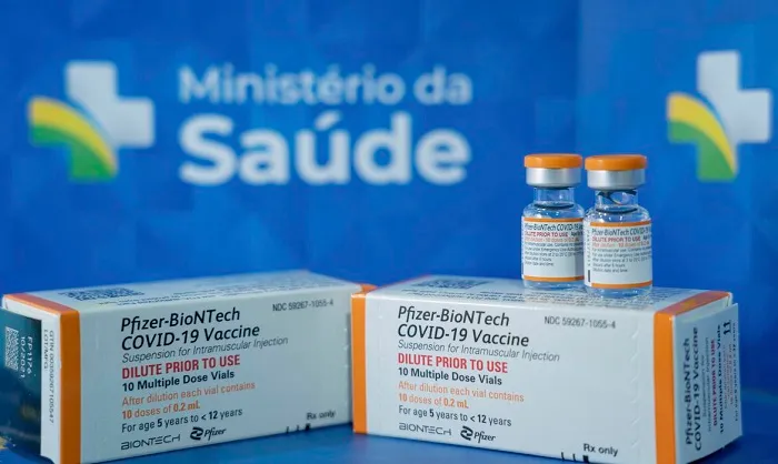Ministério recebe 7,7 milhões de doses de Pfizer entre hoje e amanhã