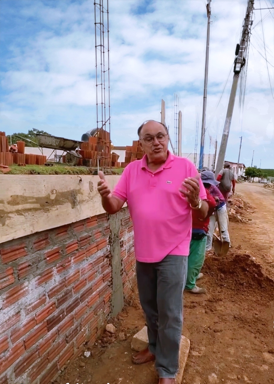 Cerro Corá: Prefeito visita obras no muro do estádio Othon Osório(Vídeo)