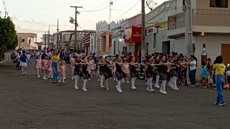 Cerro Corá: Desfile civico dos programas sociais do município, confiram