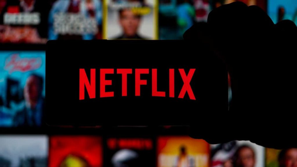 Netflix aumenta preços nos EUA e Europa e cancela plano básico no Brasil